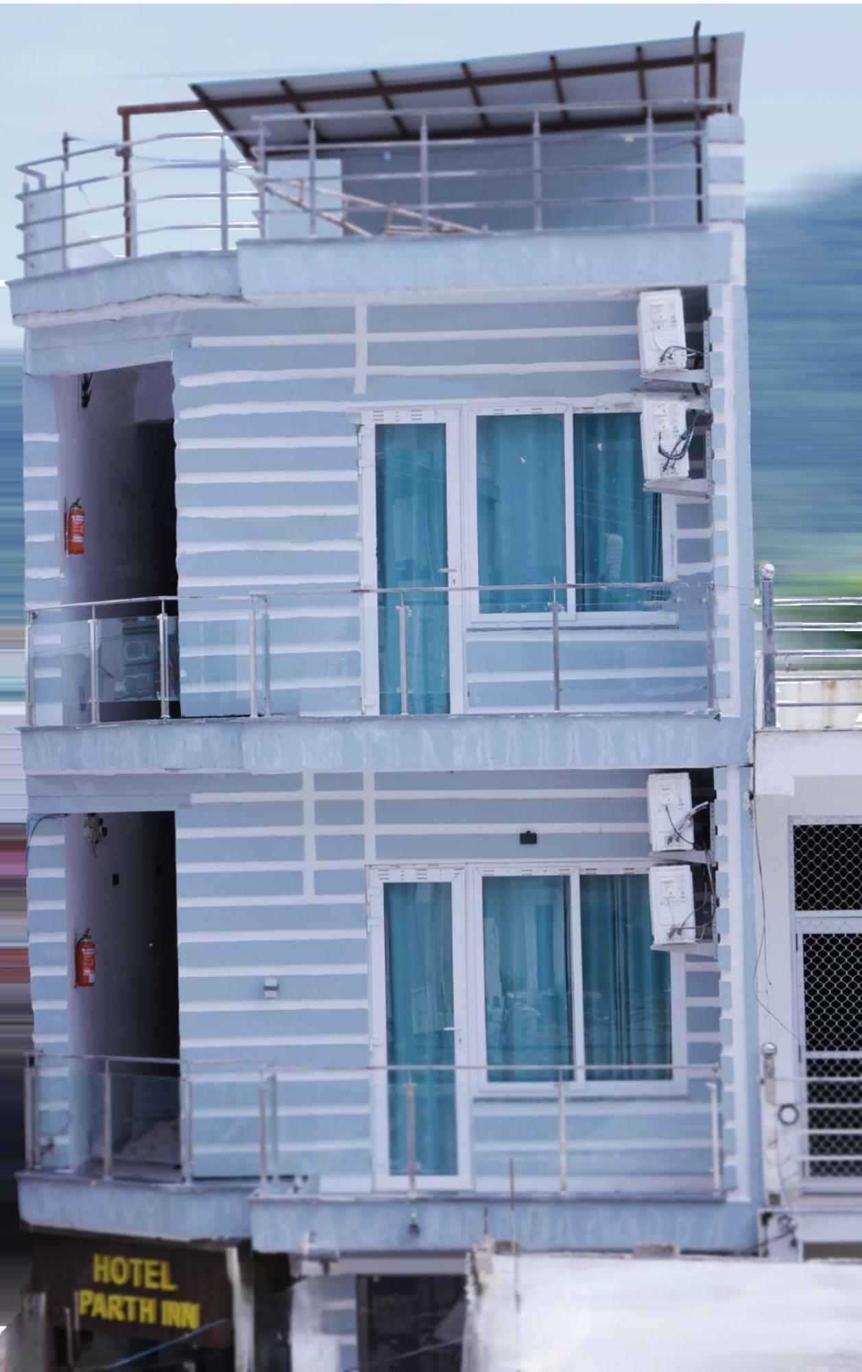 Hotel Parth Inn Rishīkesh Buitenkant foto