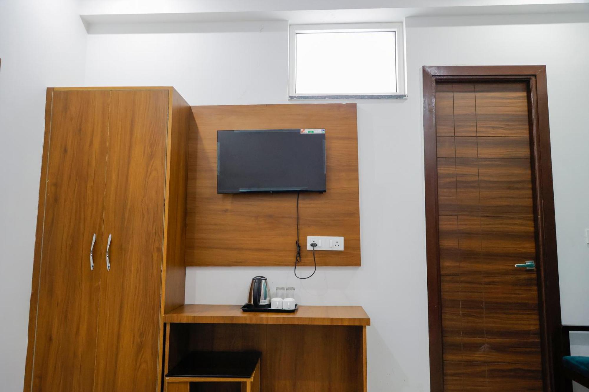 Hotel Parth Inn Rishīkesh Buitenkant foto