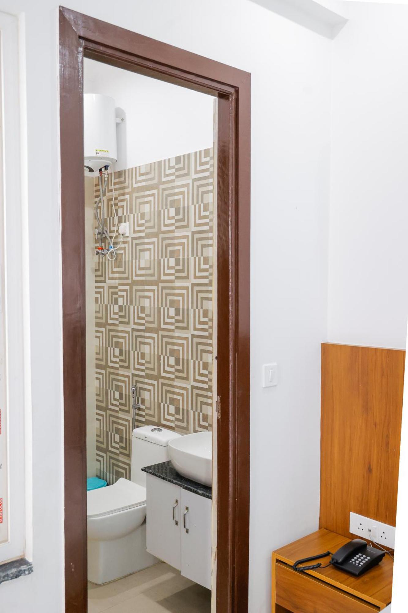 Hotel Parth Inn Rishīkesh Buitenkant foto