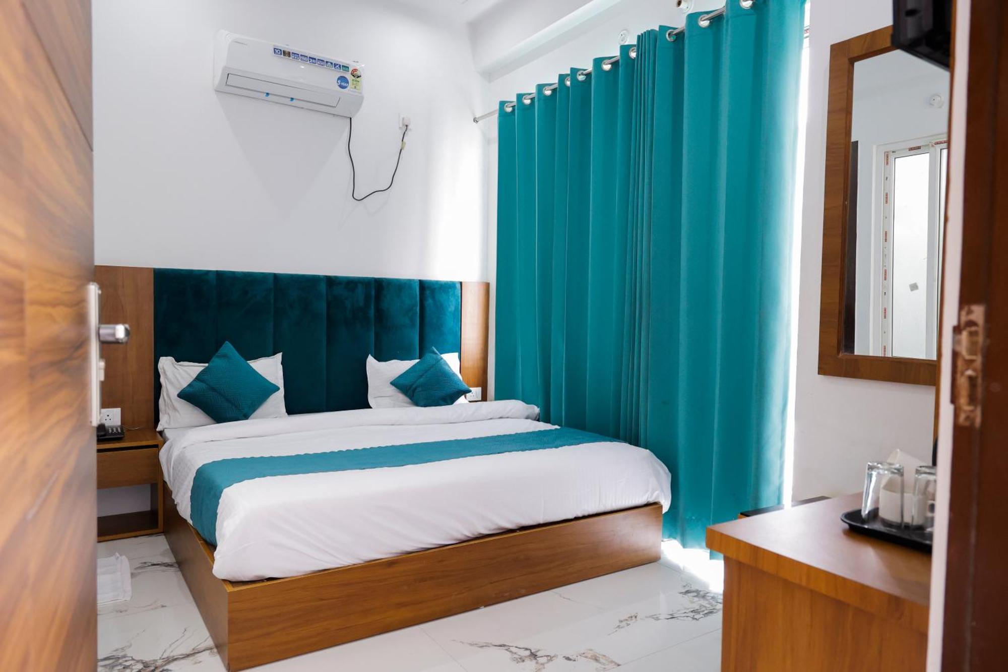 Hotel Parth Inn Rishīkesh Buitenkant foto