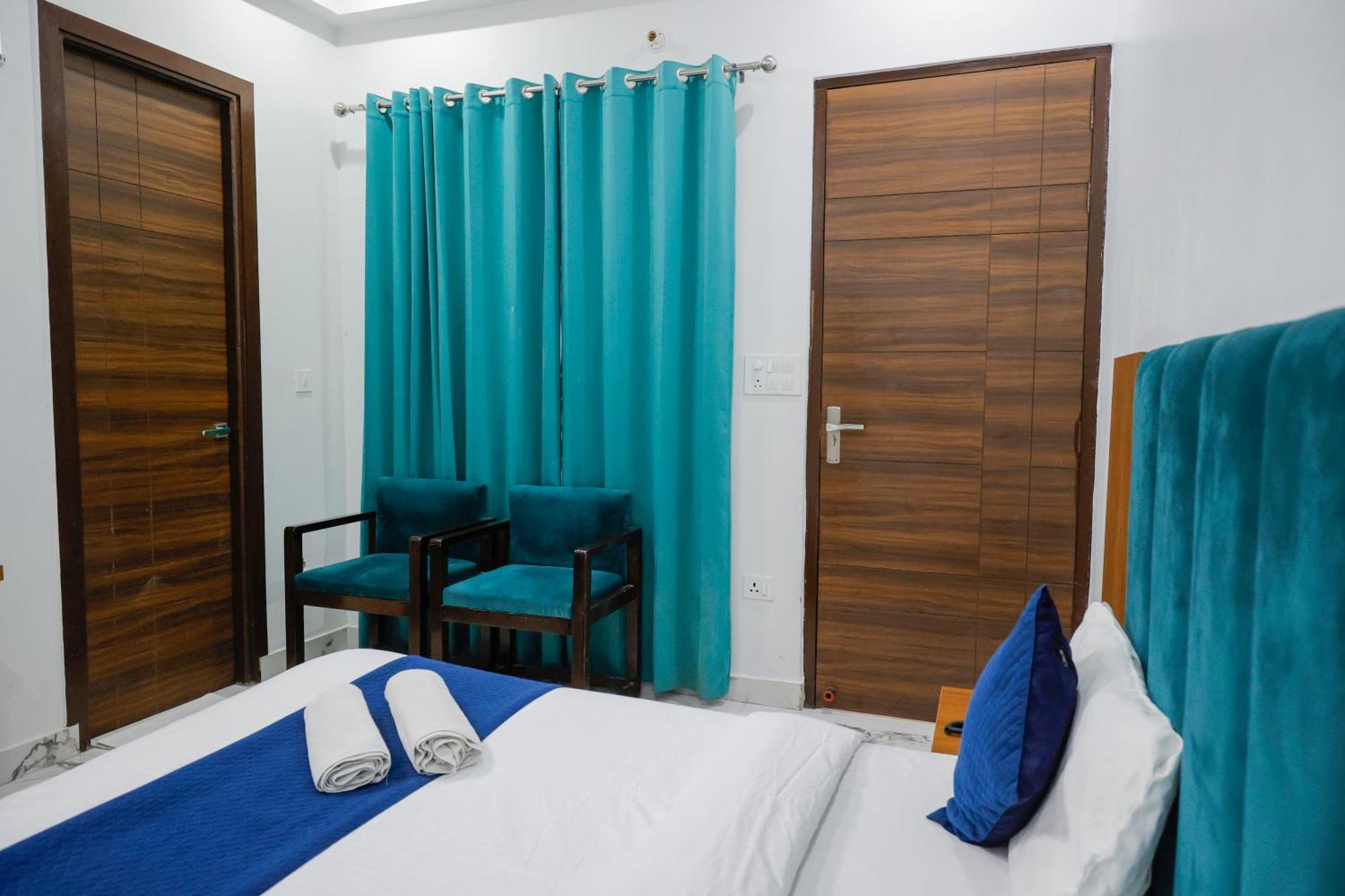 Hotel Parth Inn Rishīkesh Buitenkant foto