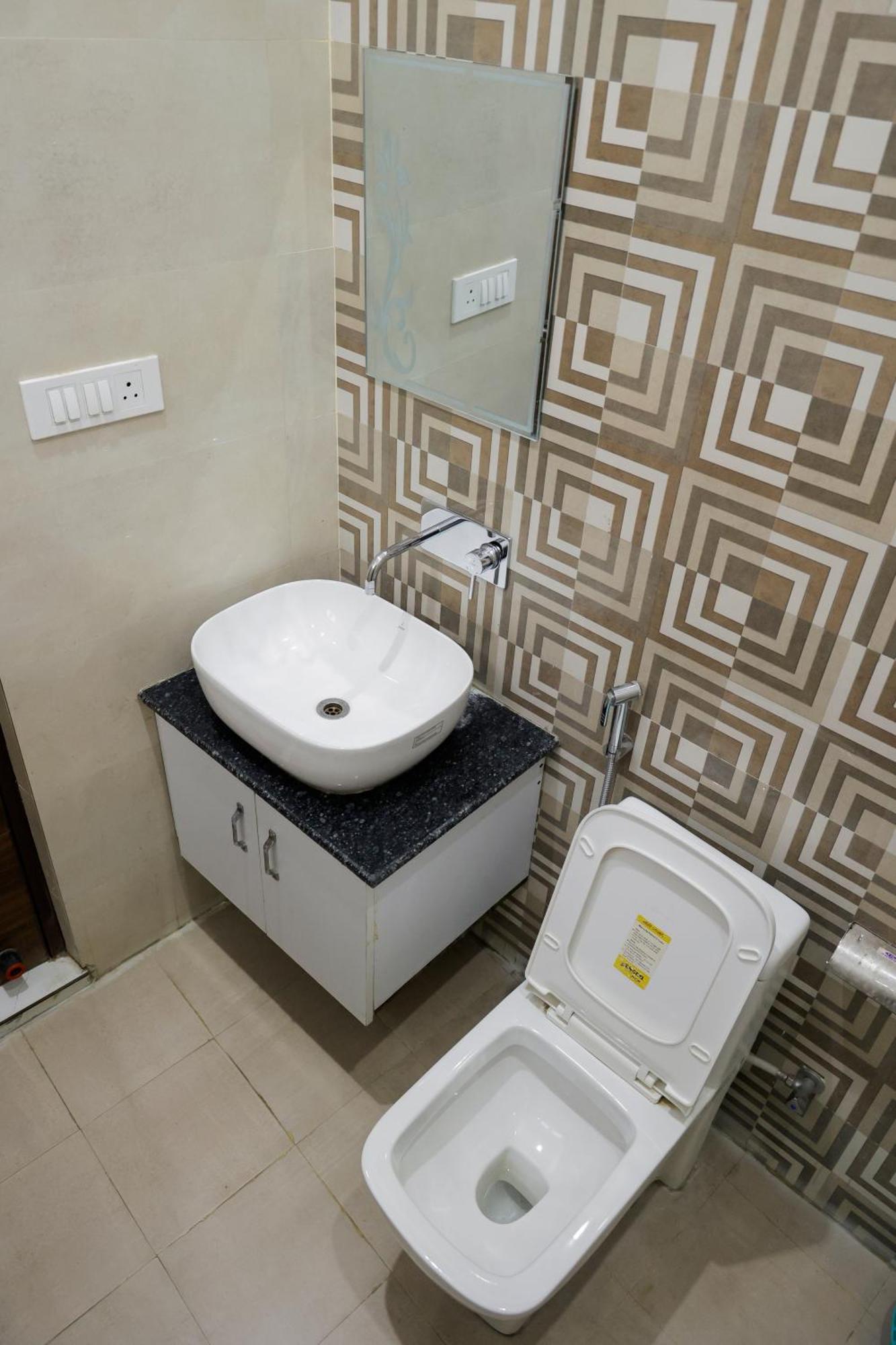 Hotel Parth Inn Rishīkesh Buitenkant foto