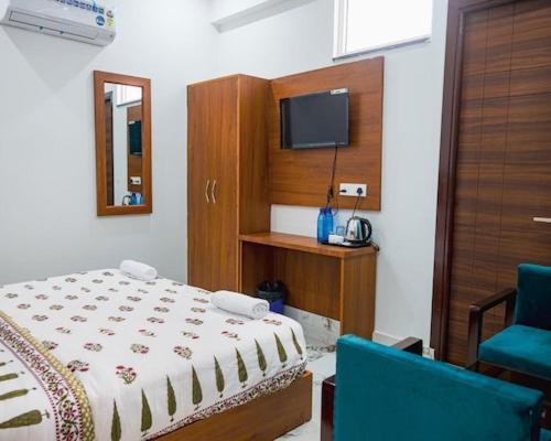 Hotel Parth Inn Rishīkesh Buitenkant foto